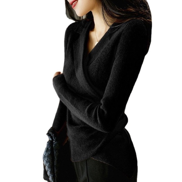 Women's French Retro Long Sleeve V Neck Knitted Sweater - Picture 3 of 8